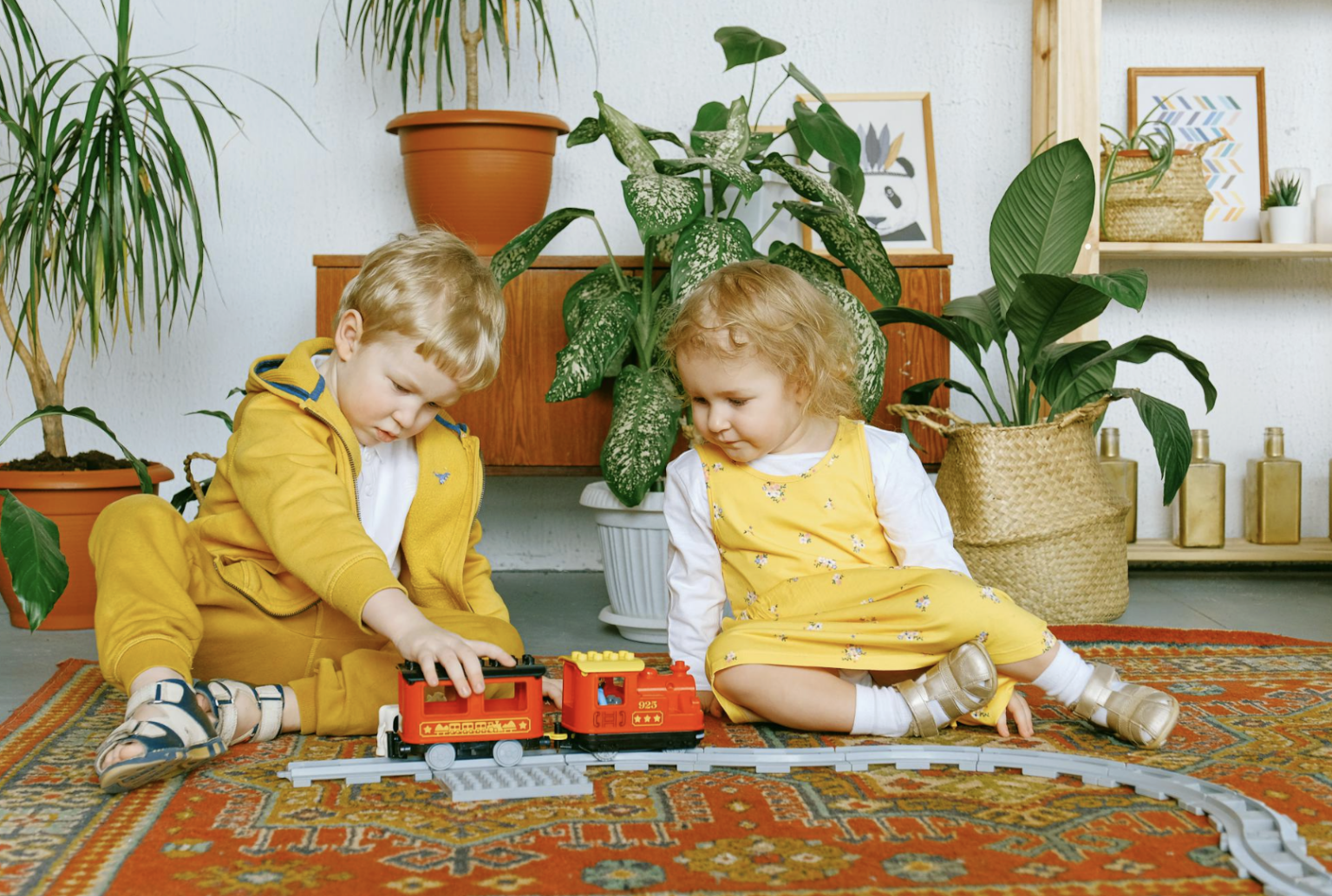 Sibling Support: Helping Neurotypical Children Thrive with an Autistic ...